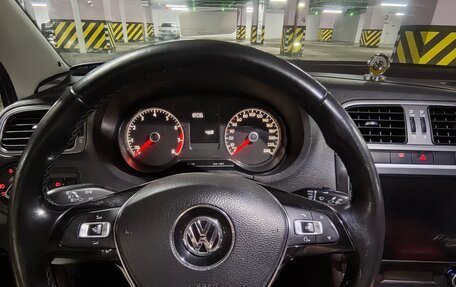 Volkswagen Polo VI (EU Market), 2016 год, 1 060 000 рублей, 18 фотография