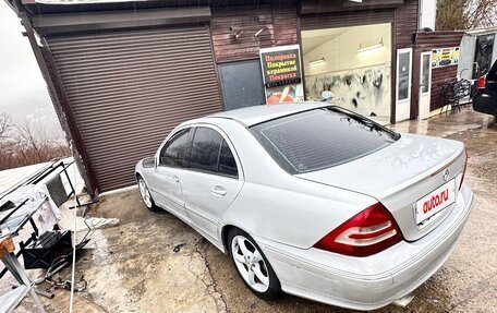 Mercedes-Benz C-Класс, 2005 год, 530 000 рублей, 2 фотография