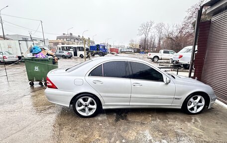 Mercedes-Benz C-Класс, 2005 год, 530 000 рублей, 4 фотография