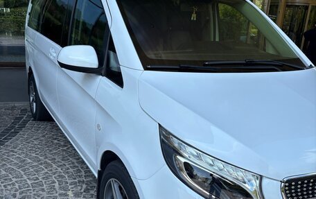 Mercedes-Benz Vito, 2015 год, 2 750 000 рублей, 2 фотография