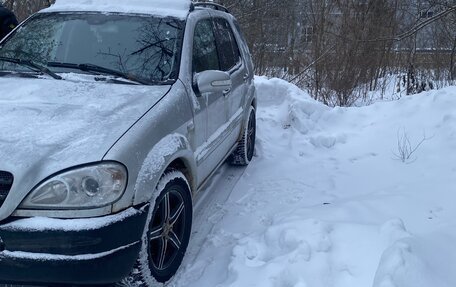 Mercedes-Benz M-Класс, 2001 год, 450 000 рублей, 2 фотография