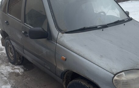 Chevrolet Niva I рестайлинг, 2004 год, 244 000 рублей, 2 фотография