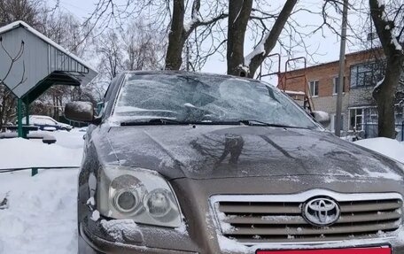 Toyota Avensis III рестайлинг, 2005 год, 670 000 рублей, 2 фотография