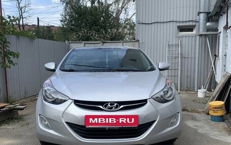 Hyundai Elantra V, 2012 год, 940 000 рублей, 2 фотография
