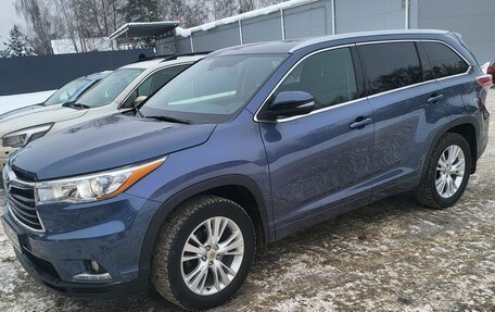 Toyota Highlander III, 2014 год, 3 200 000 рублей, 2 фотография