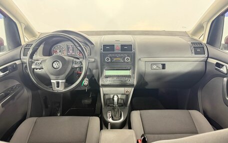 Volkswagen Touran III, 2010 год, 1 070 000 рублей, 15 фотография