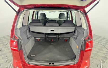 Volkswagen Touran III, 2010 год, 1 070 000 рублей, 12 фотография