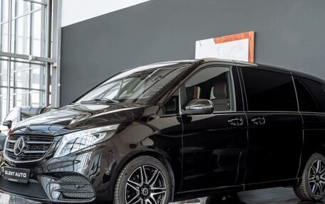 Mercedes-Benz V-Класс, 2019 год, 5 200 000 рублей, 4 фотография
