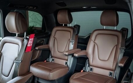 Mercedes-Benz V-Класс, 2019 год, 5 200 000 рублей, 17 фотография