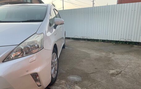 Toyota Prius Alpha I (ZVW40/41), 2013 год, 1 320 000 рублей, 3 фотография
