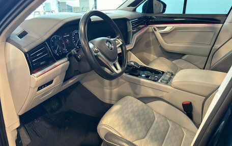 Volkswagen Touareg III, 2019 год, 6 090 000 рублей, 9 фотография