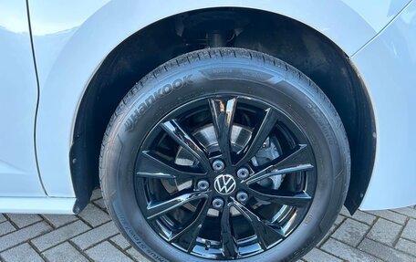 Volkswagen Multivan, 2023 год, 5 500 000 рублей, 12 фотография