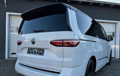 Volkswagen Multivan, 2023 год, 5 500 000 рублей, 3 фотография