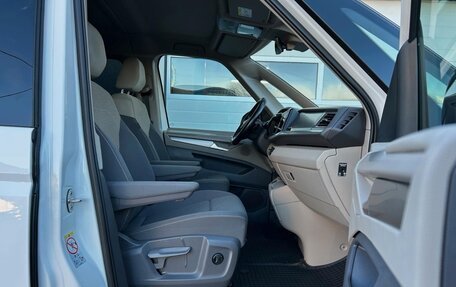 Volkswagen Multivan, 2023 год, 5 500 000 рублей, 23 фотография