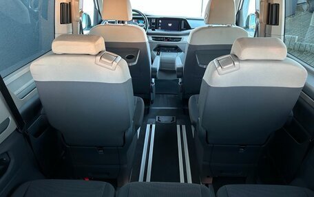 Volkswagen Multivan, 2023 год, 5 500 000 рублей, 18 фотография