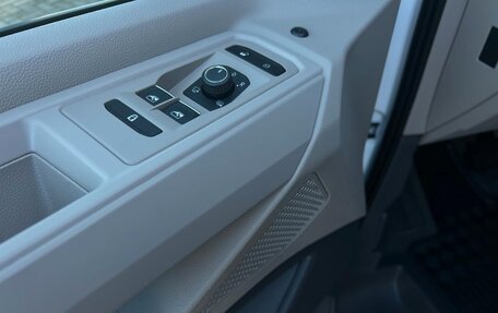 Volkswagen Multivan, 2023 год, 5 500 000 рублей, 17 фотография