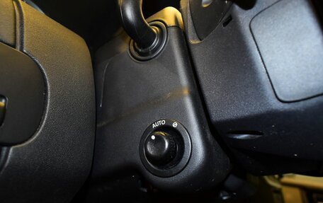 Land Rover Discovery IV, 2013 год, 1 850 000 рублей, 25 фотография