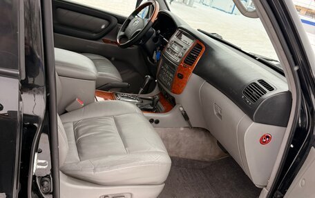 Toyota Land Cruiser 100 рестайлинг 2, 2007 год, 1 999 999 рублей, 16 фотография