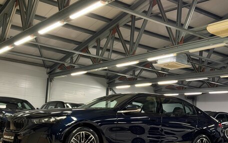 BMW 5 серия, 2025 год, 8 199 000 рублей, 1 фотография