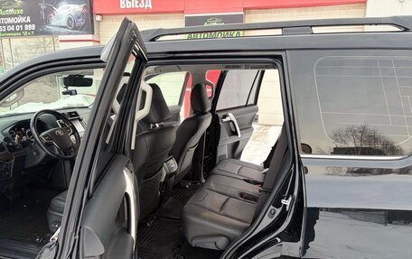 Toyota Land Cruiser Prado 150 рестайлинг 2, 2019 год, 7 000 000 рублей, 9 фотография