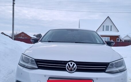 Volkswagen Jetta VI, 2013 год, 1 050 000 рублей, 10 фотография