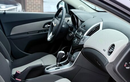 Chevrolet Cruze II, 2013 год, 979 990 рублей, 13 фотография