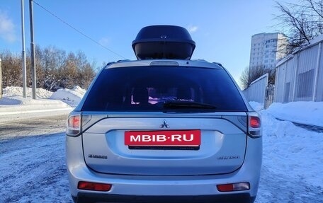 Mitsubishi Outlander III рестайлинг 3, 2013 год, 1 280 000 рублей, 3 фотография