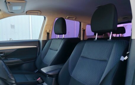 Mitsubishi Outlander III рестайлинг 3, 2013 год, 1 280 000 рублей, 17 фотография