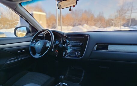 Mitsubishi Outlander III рестайлинг 3, 2013 год, 1 280 000 рублей, 24 фотография