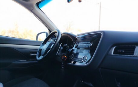 Mitsubishi Outlander III рестайлинг 3, 2013 год, 1 280 000 рублей, 27 фотография