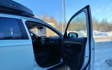 Mitsubishi Outlander III рестайлинг 3, 2013 год, 1 280 000 рублей, 25 фотография