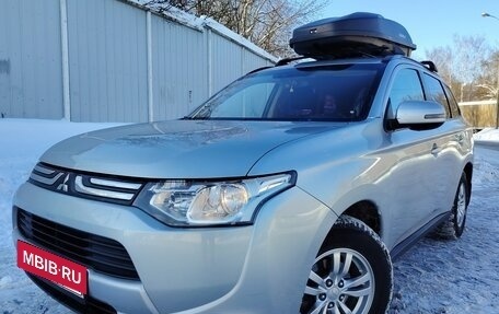 Mitsubishi Outlander III рестайлинг 3, 2013 год, 1 280 000 рублей, 38 фотография