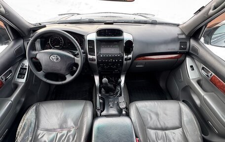 Toyota Land Cruiser Prado 120 рестайлинг, 2005 год, 1 690 000 рублей, 10 фотография