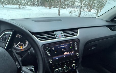 Skoda Octavia, 2017 год, 1 900 000 рублей, 10 фотография