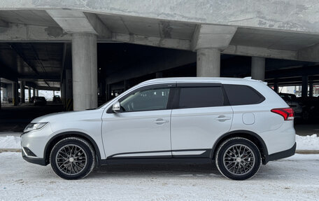 Mitsubishi Outlander III рестайлинг 3, 2019 год, 2 090 000 рублей, 5 фотография