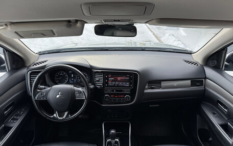 Mitsubishi Outlander III рестайлинг 3, 2019 год, 2 090 000 рублей, 2 фотография