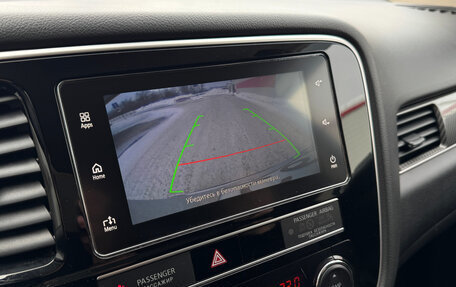 Mitsubishi Outlander III рестайлинг 3, 2019 год, 2 090 000 рублей, 20 фотография