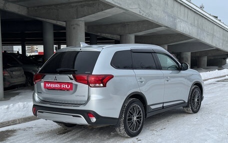 Mitsubishi Outlander III рестайлинг 3, 2019 год, 2 090 000 рублей, 8 фотография