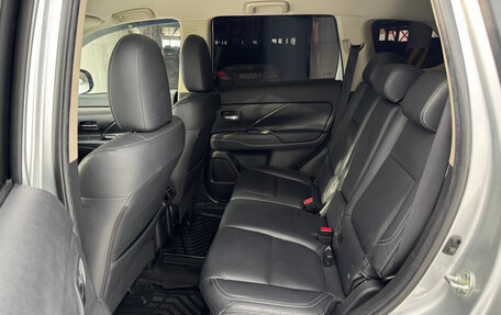 Mitsubishi Outlander III рестайлинг 3, 2019 год, 2 090 000 рублей, 26 фотография