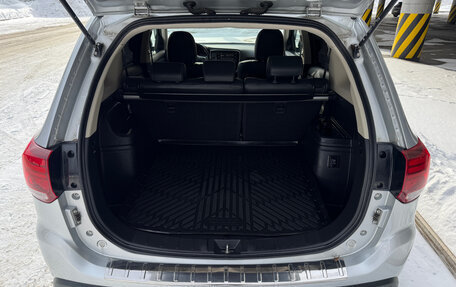 Mitsubishi Outlander III рестайлинг 3, 2019 год, 2 090 000 рублей, 29 фотография