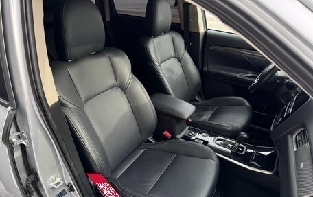 Mitsubishi Outlander III рестайлинг 3, 2019 год, 2 090 000 рублей, 25 фотография