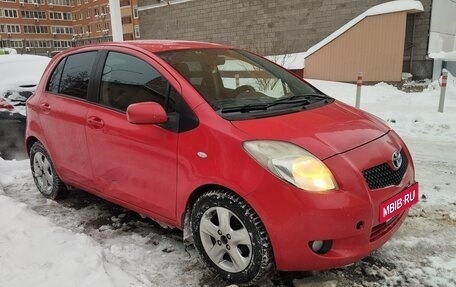 Toyota Yaris III рестайлинг, 2008 год, 460 000 рублей, 2 фотография