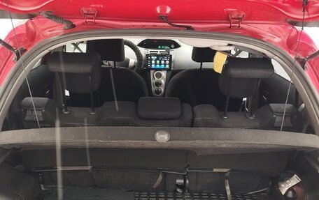 Toyota Yaris III рестайлинг, 2008 год, 460 000 рублей, 13 фотография