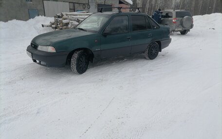 Daewoo Nexia I рестайлинг, 1997 год, 100 000 рублей, 3 фотография