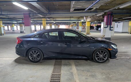 Honda Civic, 2021 год, 1 950 000 рублей, 4 фотография