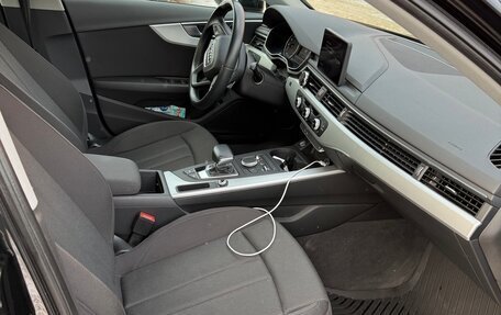 Audi A4, 2018 год, 2 400 000 рублей, 12 фотография