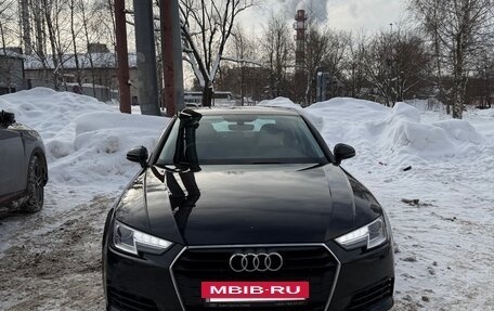 Audi A4, 2018 год, 2 400 000 рублей, 3 фотография