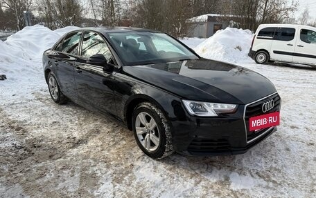 Audi A4, 2018 год, 2 400 000 рублей, 8 фотография