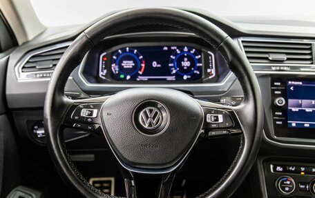 Volkswagen Tiguan II, 2019 год, 2 398 000 рублей, 16 фотография