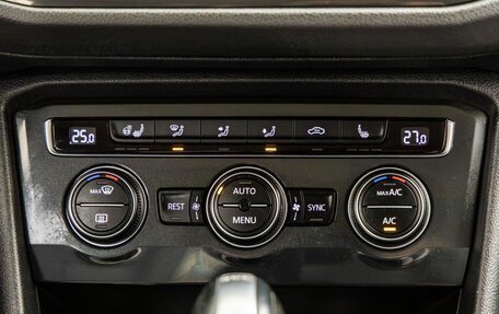 Volkswagen Tiguan II, 2019 год, 2 398 000 рублей, 23 фотография